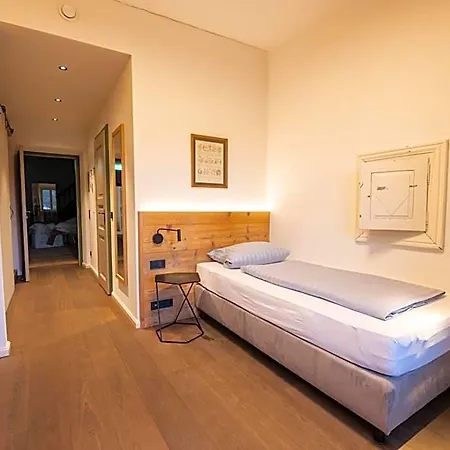 Отель Alte Zollstation- Historical Building 4*